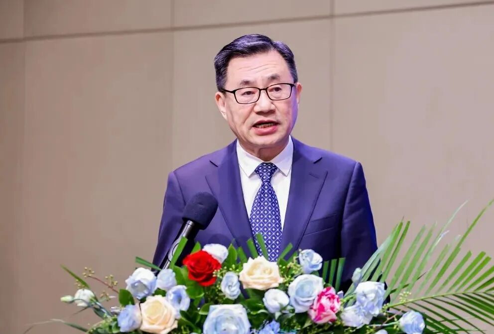 【深度】中国印刷技术协会理事长刘晓凯在中国印协柔性版印刷分会2025会员大会暨四届四次理事会会议上的讲话(图1)